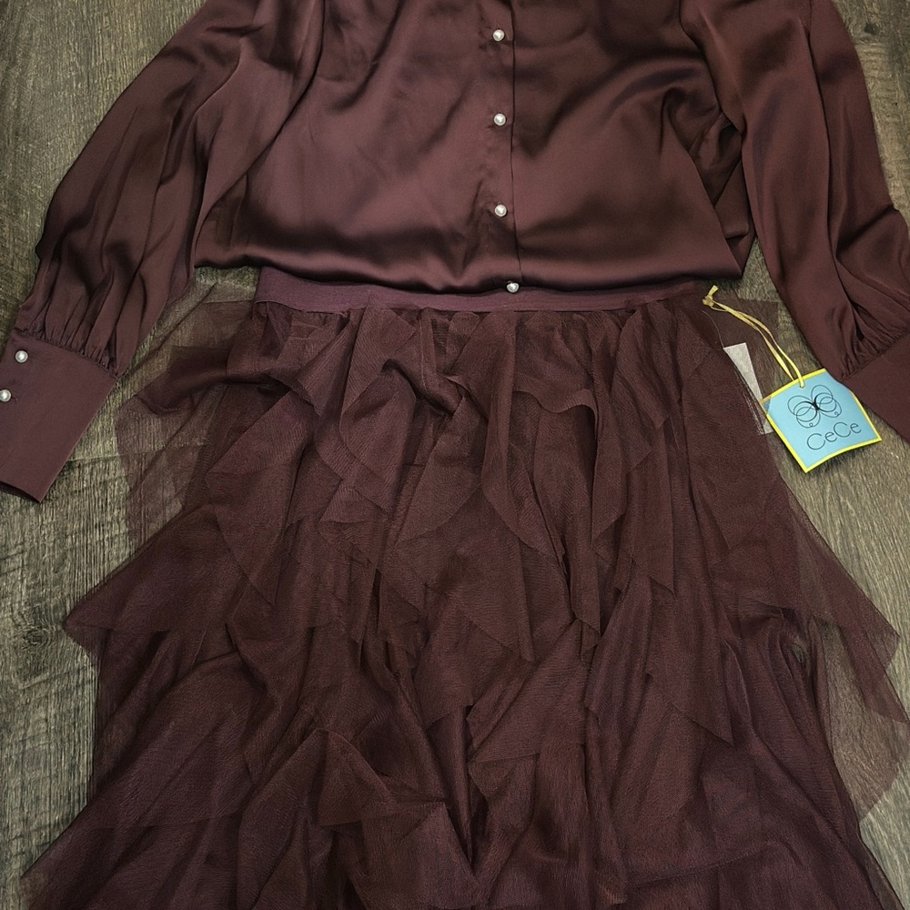NEW- Elegant Burgundy Blouse with matching Tulle Skirt - Size Medium